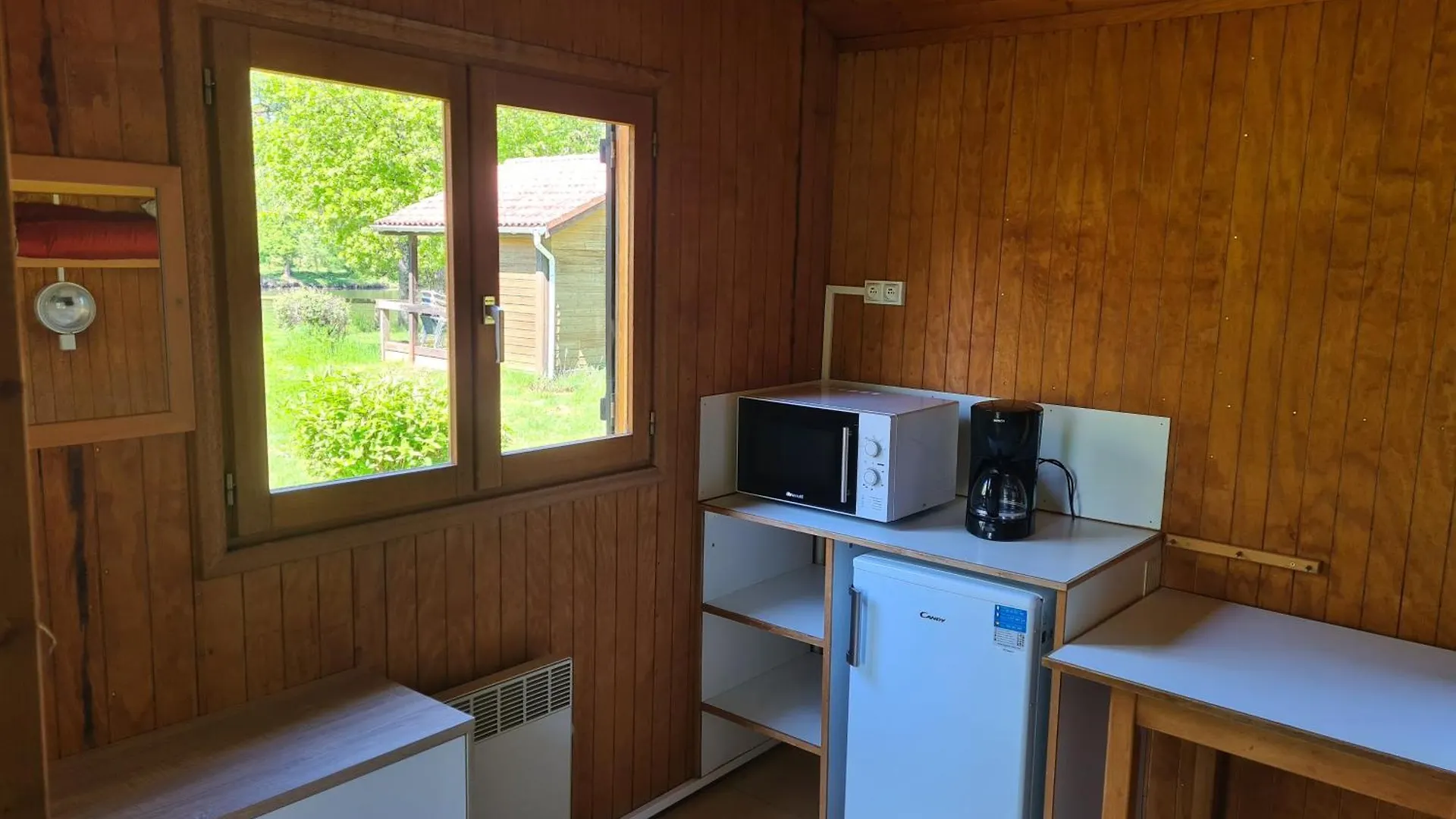 Campsite Les Chalets Guinguette Capdenac-Gare