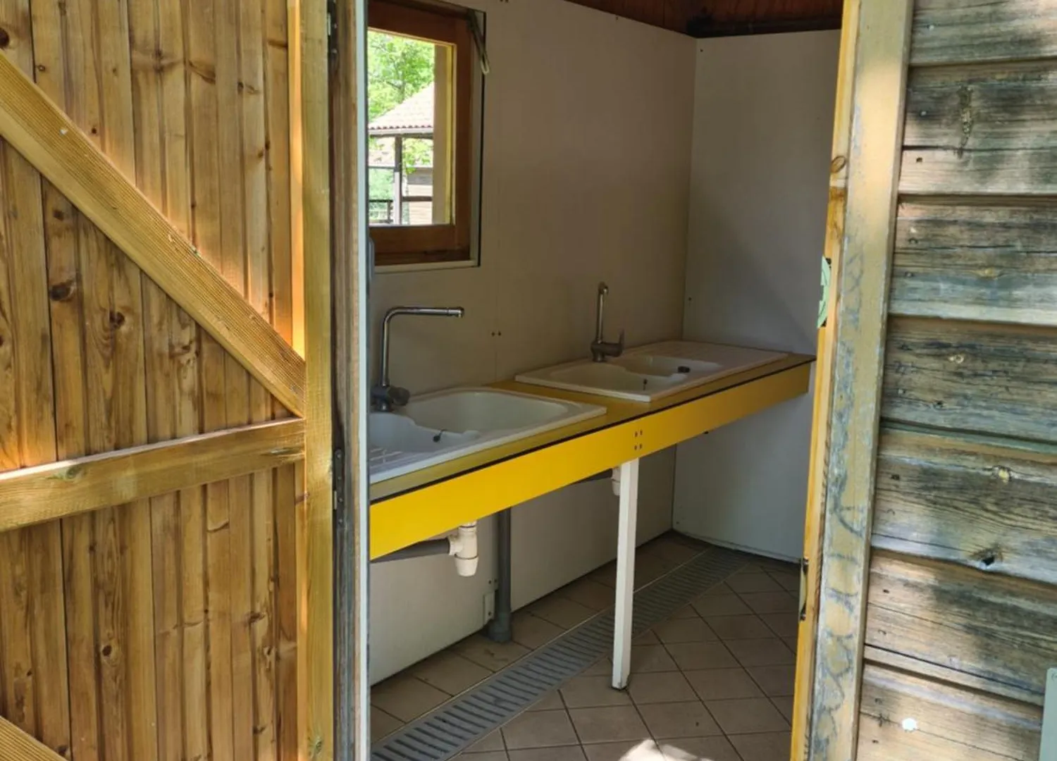 Les Chalets Guinguette Capdenac-Gare 0*,