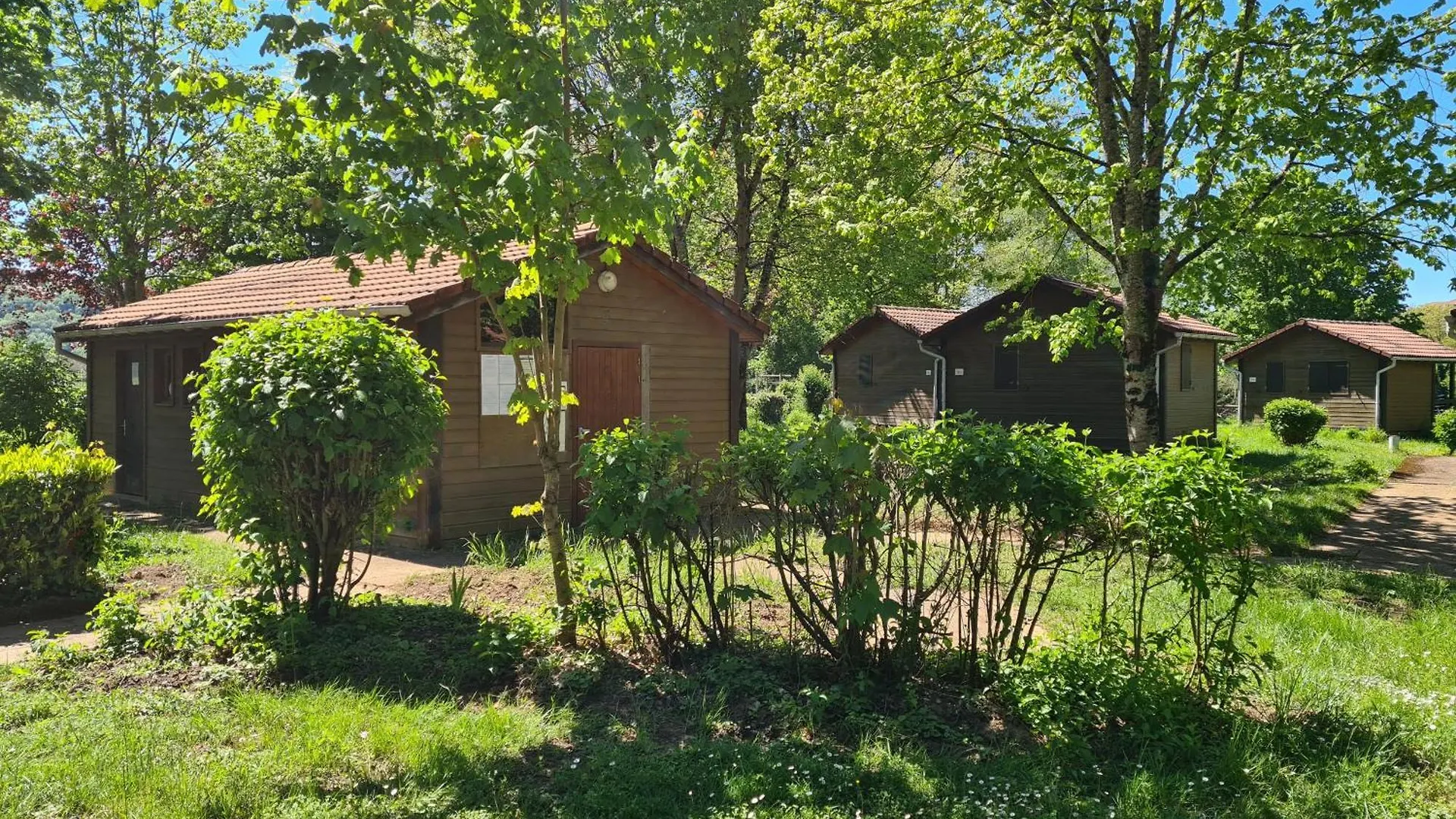 Campsite Les Chalets Guinguette Capdenac-Gare